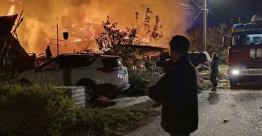 Почалася пожежа, є постраждалі: ППО РФ збила дрон біля Бєлгорода, — губернатор (відео)