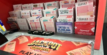 20 розіграшів без переможця: щасливчик зірвав джекпот у розмірі 800 млн доларів (фото)