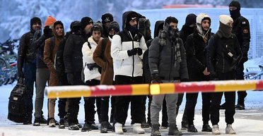 "Ведут" с самолета к границе: ФСБ РФ организовала наплыв беженцев в Финляндию, — СМИ