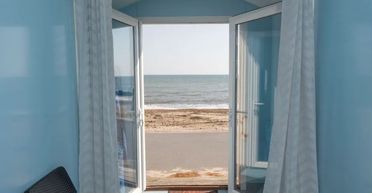 Дом размером с сарай, где нельзя даже спать, продают за 130 000 евро (фото)