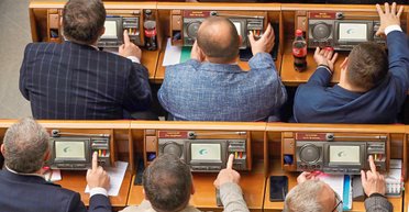 Рада закритого режиму: які законопроєкти нардепи хочуть ухвалити під час воєнного стану