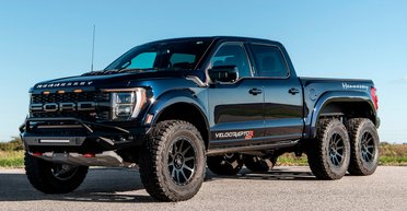 Шість коліс і 700 сил: найекстремальніший пікап Ford надійшов у виробництво (фото)