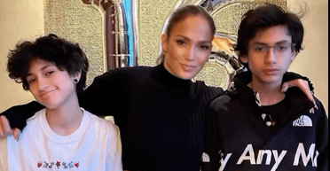 Дженніфер Лопес публічно звернулася до своїх дітей (відео)