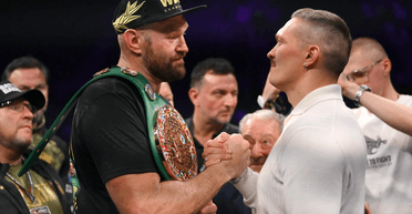 Чемпион мира, победивший Кличко, встретился с Усиком перед его реваншем с Фьюри (фото)