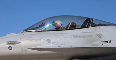 "Почти каждая ракета приходит в цель": украинский пилот F-16 впервые в истории дал интервью (видео)