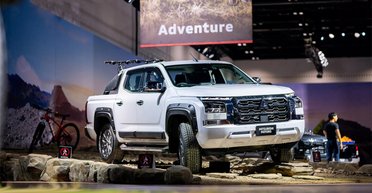 Новітній Mitsubishi L200 2024 отримав незвичайні спортивні версії (фото)