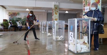 С температурой тоже голосуют. Член ЦИК о том, как проходят местные выборы в условиях пандемии