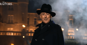 Близький родич Чарльза ІІІ зіграє головну роль у серіалі "Зрадники США" (фото)