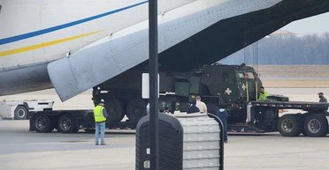 Сліди від мін і снарядів: OSINT-блогер показав кадри перших пошкоджених на фронті HIMARS (фото)