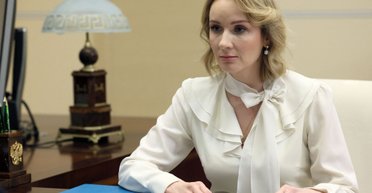 Викрала та примусово асимілювала: як російська чиновниця намагалася "перевиховати" хлопця з Маріуполя