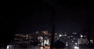 Повсюду слышны выстрелы, на улицах танки: в Ливии вспыхнула гражданская война (видео)