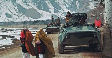 Нападение на Афганистан, Чехию и Украину: как СССР и Россия 70 лет делают ошибки, которые сплачивают Запад