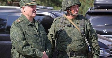 Втянуть в войну Беларусь: как Россия может использовать удары по своим НПЗ