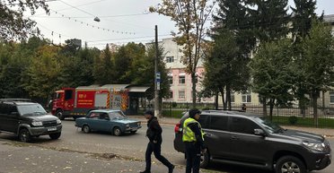 Росіяни атакували пологовий будинок у Сумах: дрон влучив у дах, деталі