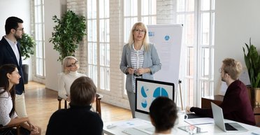 Старим тут не місце. Чому практика стажувань змінює ситуацію на ринку праці