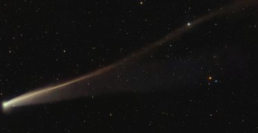 Со второй кометой ATLAS в Солнечной системе происходят странности: она стала ярко-золотой (фото)