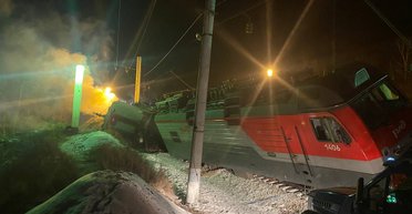 У Росії зійшли з рейок півтора десятка вагонів: подробиці НП (фото)