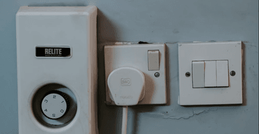 Умные розетки таят опасность: какие устройства к ним нельзя подключать ни в коему случае