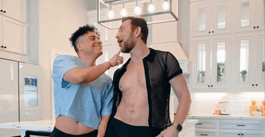 Герой популярного українського шоу "Холостячка" одружився з чоловіком після зради (фото)