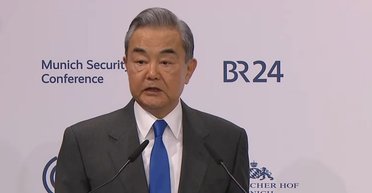 Китай пообещал ответить на "запугивание" и напомнил о воссоединиении с Тайванем