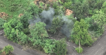 В ЗСУ показали, як росіяни тікали з села на півдні та потрапили під удари артилерії (відео)