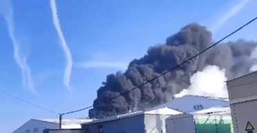 Пожежа на заводі у Ростовській області: з'явилося відео вибуху (відео)