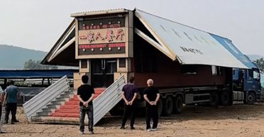 Нова ера: як вантажівки-трансформери допомагають людям у сільській місцевості (відео)