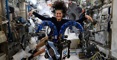 Астронавтка, яка застрягла на 9 місяців у МКС, звільнилася з NASA (відео)