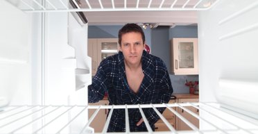 Когда света нет: как сохранить продукты без холодильника и что стоит знать о блэкаут-питании