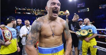 Усик отказался от пояса WBO: украинский боксер потерял звание абсолютного чемпиона