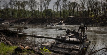 Несогласных избивают и бросают в ямы: на Херсонщине командиры ВС РФ скрывают реальные потери, — "АТЕШ"