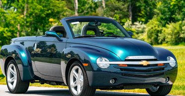 Необычный раритет: на продажу выставили редкий пикап-кабриолет в новом состоянии (фото)