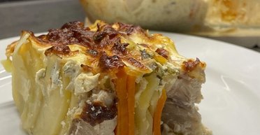 Гратен із картоплі, батату та індички: рецепт вишуканої та простої страви