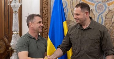 "Людина з яйцями": Тищенко похвалив Реброва за рішення внести заставу за Єрмака
