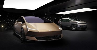 Спортивний седан і брутальний позашляховик: показали нові електрокари Hyundai Ioniq (відео)