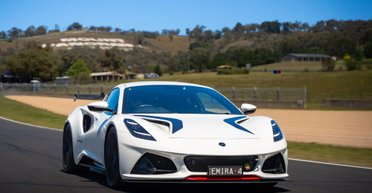 Трековий снаряд: представлено екстремальний британський спорткар із двигуном Mercedes (фото)