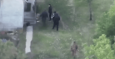 Трюк с военной формой: появилось видео, как уклонисты свободно переходят границу Украины с Венгрией