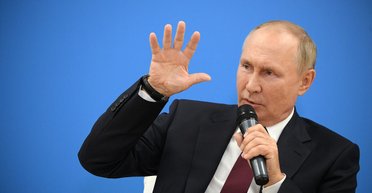 Шаманы врать не будут. Кого слушает Путин и почему он все время ошибается