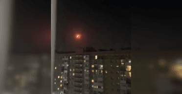 Загорілися "Лукойл" і нафтоналивний порт: РФ масовано атакували понад 200 дронів (відео)