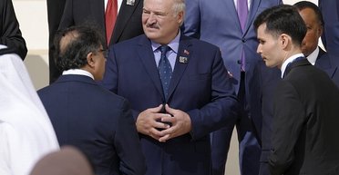 "Было бы лицемерно": президенты Литвы, Латвии и Польши отказались от фото с Лукашенко в Дубае