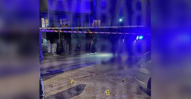 Стрілянина в Одесі: посеред вулиці розстріляли людину, на місці працює поліція