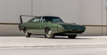 Необычный 55-летний Dodge ушел с молотка по цене нового Bugatti (фото)