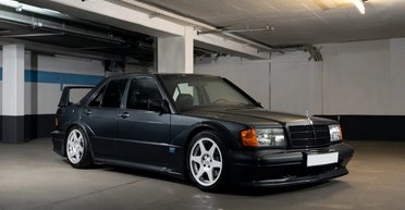 Справжній раритет: старий 36-річний Mercedes 190 оцінили в $400 000 (фото)