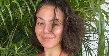 Учительница улетела на Таиланд и не может вернуться из-за "крошечной" проблемы с паспортом