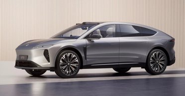 Представлен роскошный китайский конкурент Tesla Model S на 700 сил (фото)