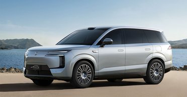 BYD выпустил мощный электрифицированный кроссовер для семьи с запасом хода 1300 км (фото)