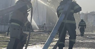 БПЛА атакував резервуар із паливом у Сочі: росЗМІ опублікували кадри з моментом вибуху (відео)