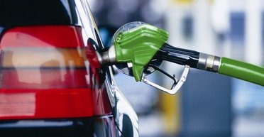 В Украине за выходные АЗС подняли цены на бензин и дизель: сколько стоит литр топлива