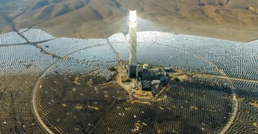 Прорыв в солнечной энергетике: новая технология позволяет поглощать до 99,5% света