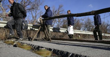 Лагеря для врагов. Как в Украине будут содержать иностранных агентов